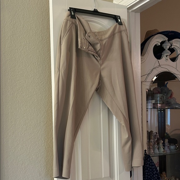 Apt. 9 Pants - Apt. 9 Women's Tan Capris